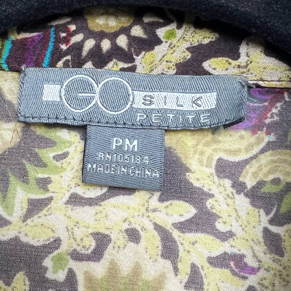 Vintage GOSilk Petite Blouse Button Front Paisley Women’s Size PM - Picture 4 of 9